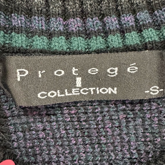 Women's Y2K Tunic Length Sweater - Picture 7 of 9